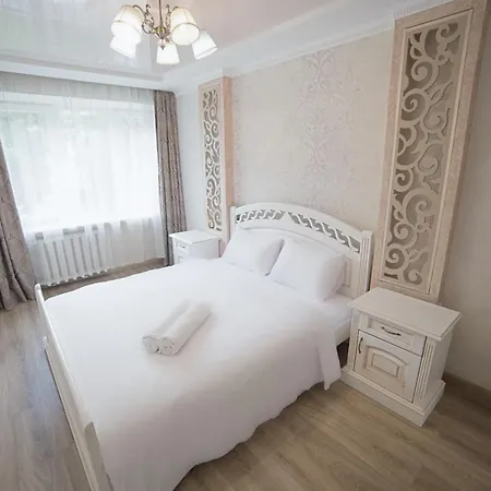 Apartment з 2-ма ізольованими спальнями і балконом в центрі львова