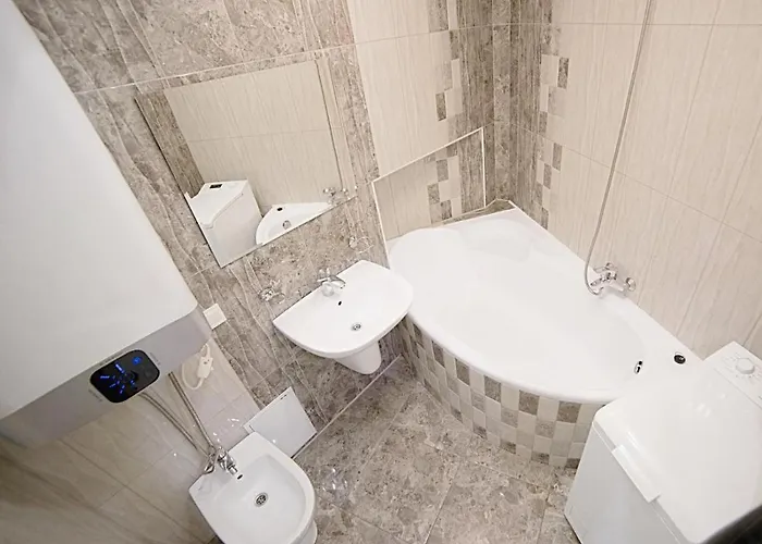 Apartamento з 2-ма ізольованими спальнями і балконом в центрі львова *