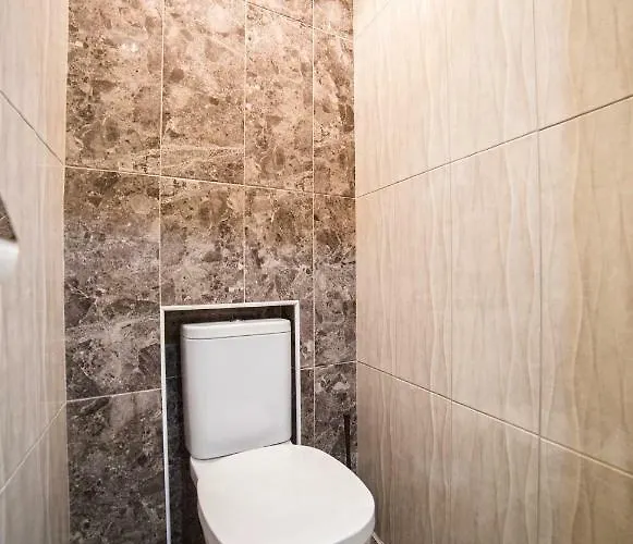 з 2-ма ізольованими спальнями і балконом в центрі львова Apartament